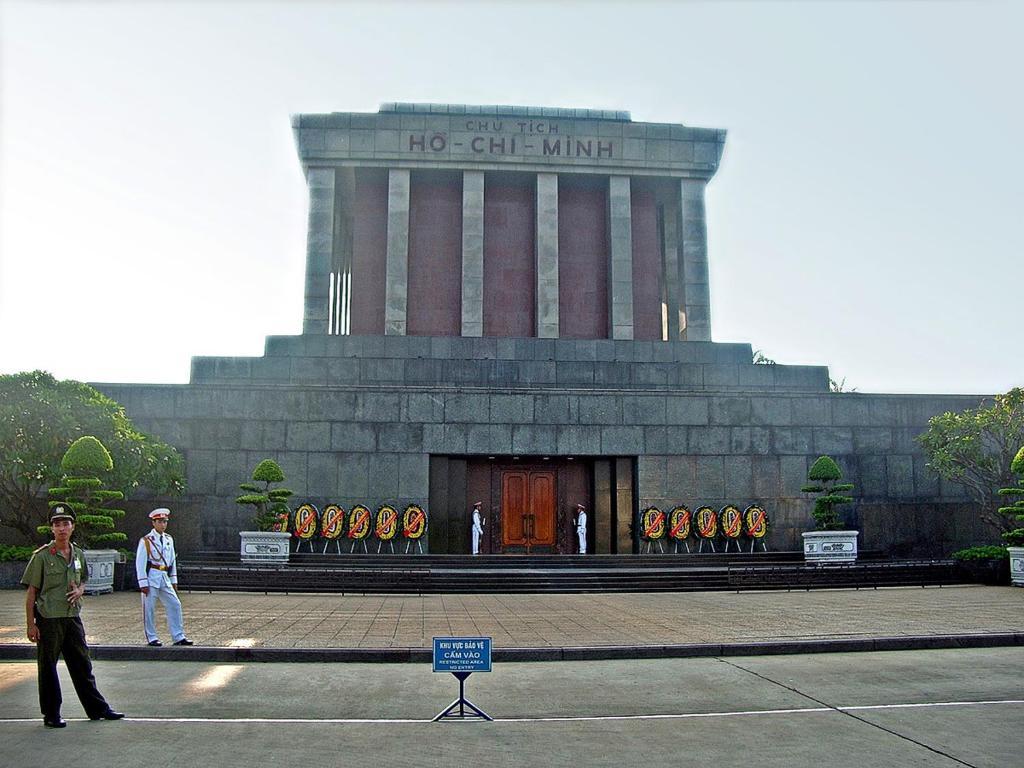 Phu Nhuan Hotel Hanoi Exterior photo